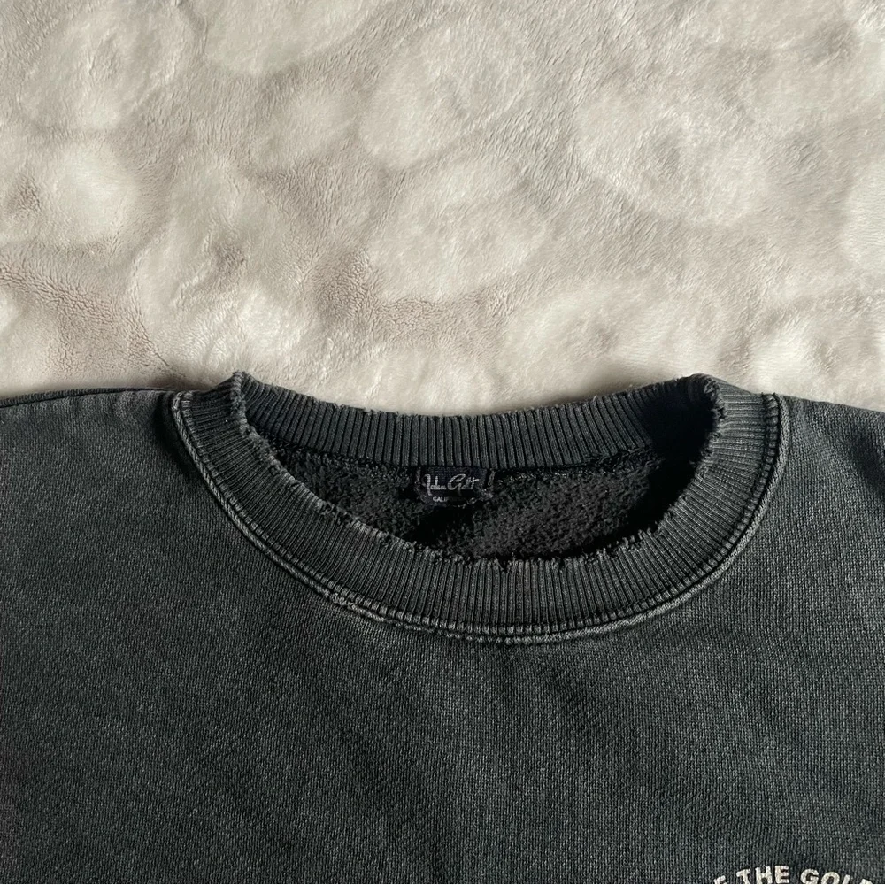 John Galt Natives of the Golden Coast Long Sleeve Distress Crop Top Size Small - Picture 2 of 9